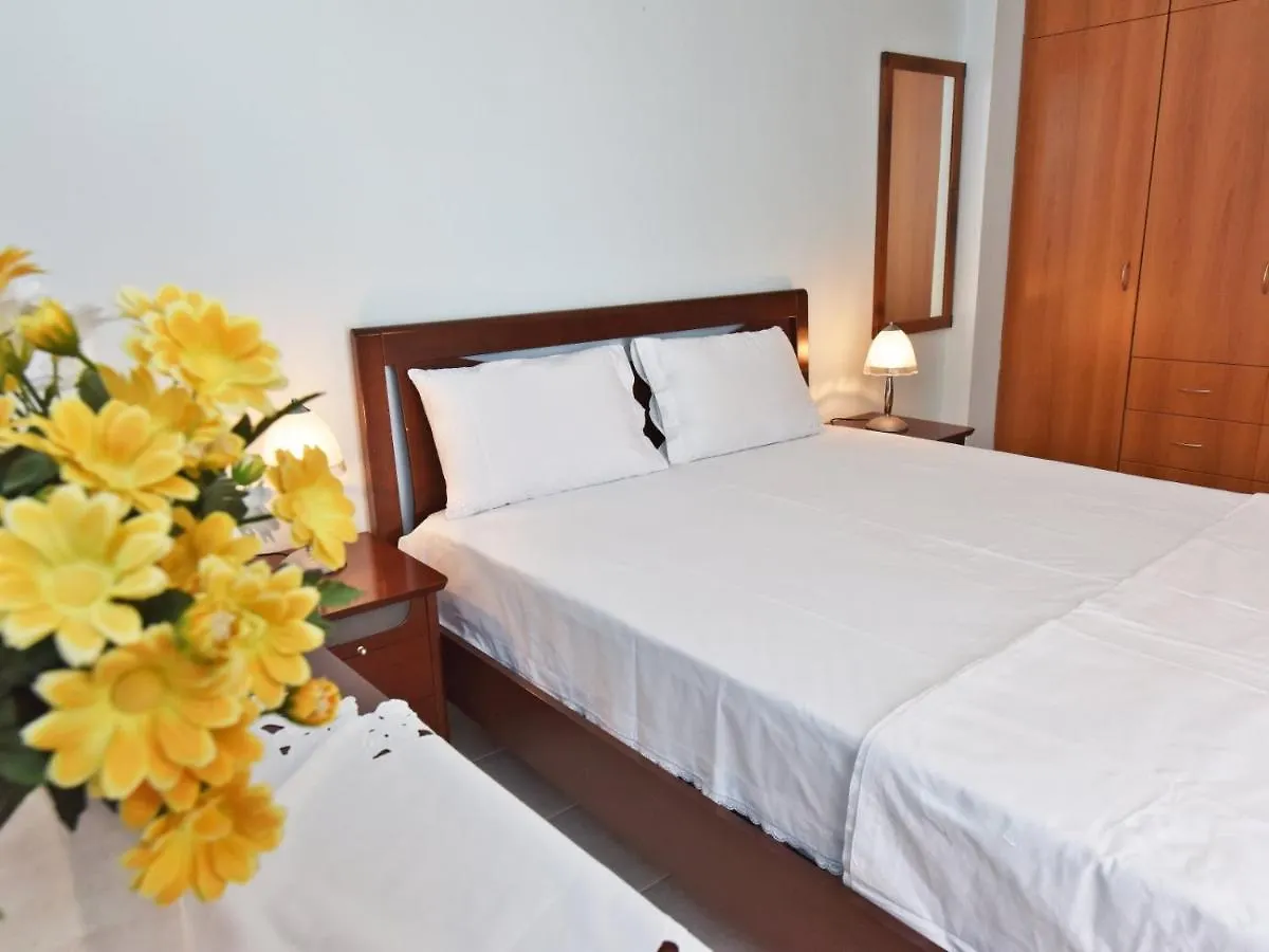 Lillian Apartment By Travel Pro Services - Nea Moudania Halkidiki 0*,  Grecia